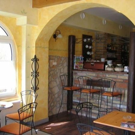 Sziget Hotel&Restaurant Tarján Eksteriør bilde