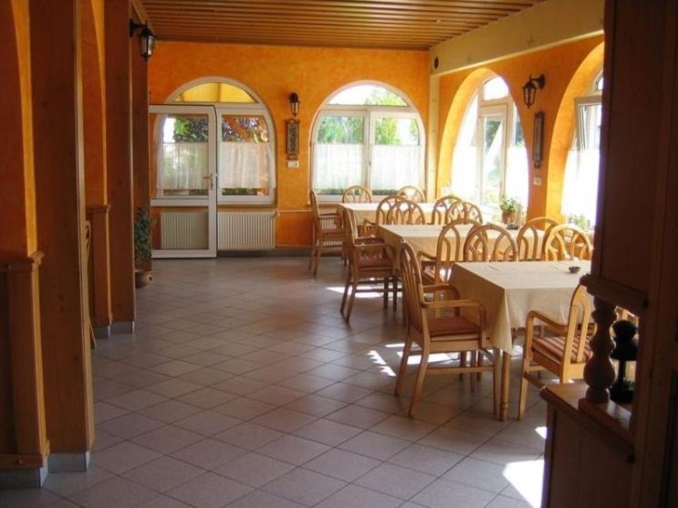 Sziget Hotel&Restaurant Tarján Eksteriør bilde